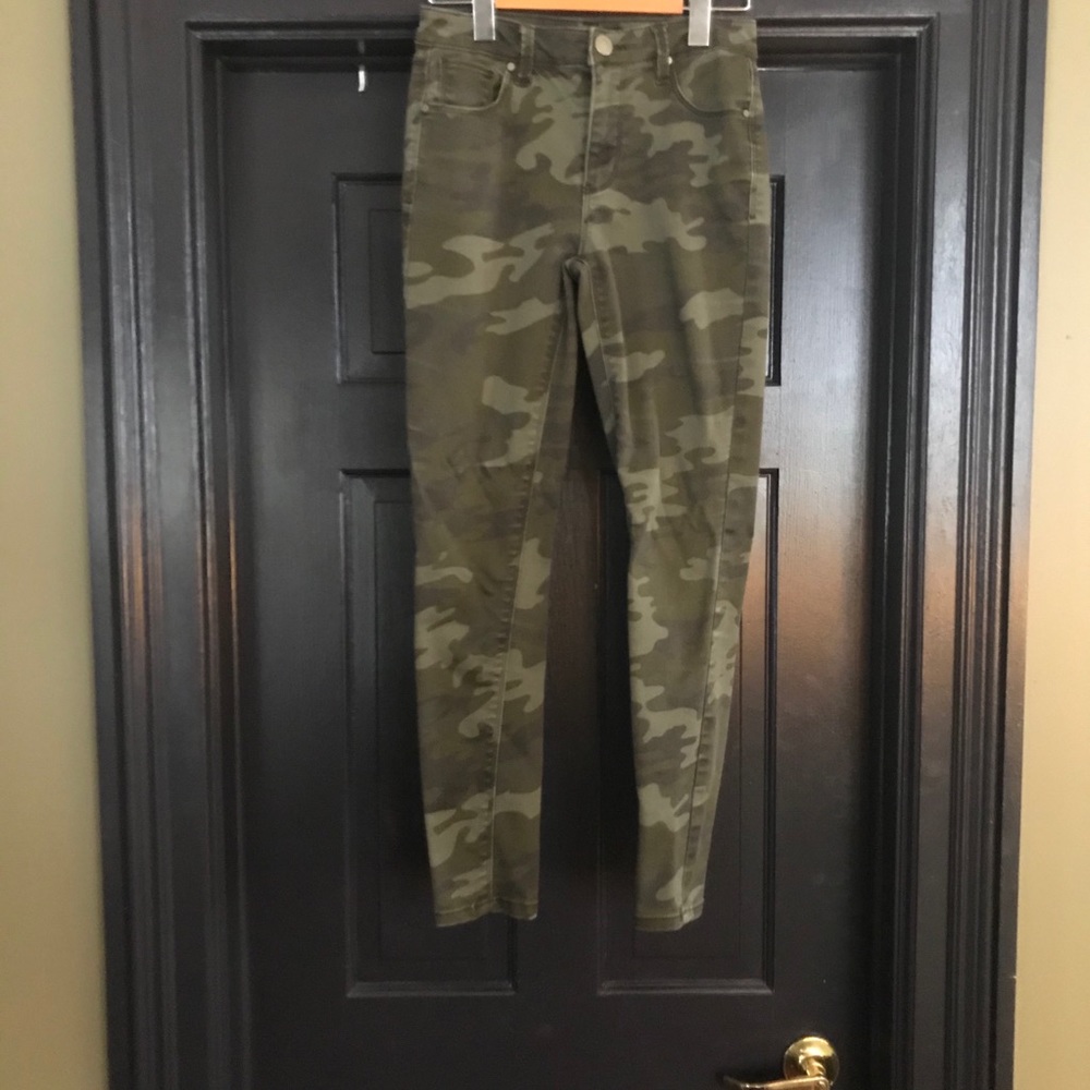 Design Lab Sz 25 Camo Perfect Skinny Jean